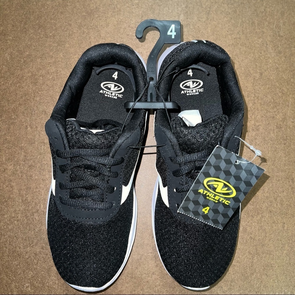 NWT boys black  athletic works sneakers - Picture 3 of 4